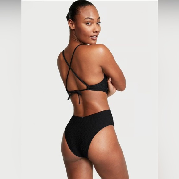 NWOT Victoria Secret cut out cheeky bathing suit size Large - Picture 2 of 5